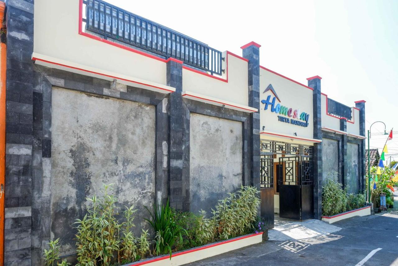 Reddoorz @ Umbul Ponggok Waterpark Klaten エクステリア 写真